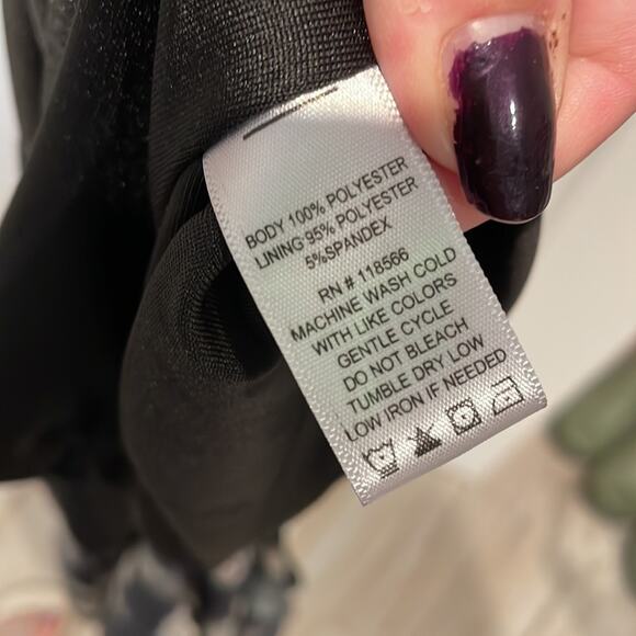 La Bellum by Hillary Scott feather print cold shoulder dress medium - Picture 9 of 10